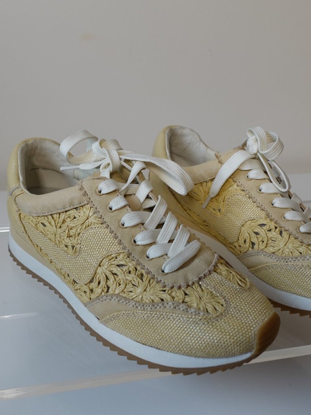 Dolce Vita Sneakers Shoes Size 8 Tan Natural Macrame Straw material
